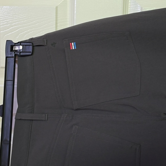 Four Laps Evolve Pant in Graphite size 4 regular** - Picture 7 of 10